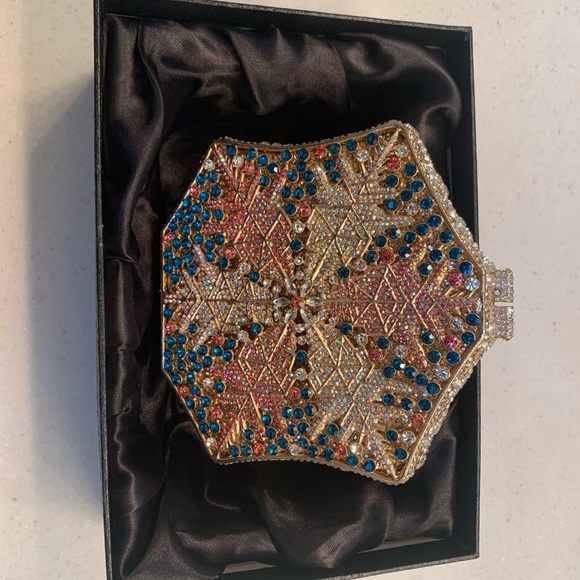 Snowflake Purse - Picture 6 of 7